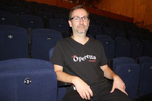 Darrere l'estela d'Operetta