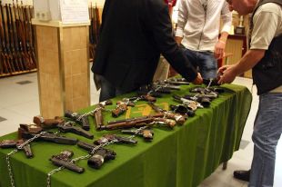 La Guàrdia Civil de Girona subhasta 312 armes
