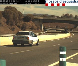 Cacen un conductor sense punts a tota velocitat per la C-65 a Llagostera 