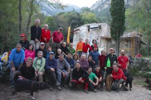 L'associació Amics de Sant Aniol d'Aguja volen continuar les obres del refugi