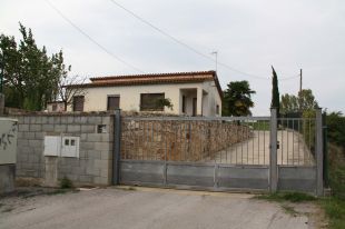 Detinguts els autors de l'assalt violent a una casa de Cornellà del Terri 
