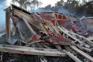 Els desallotjats pel foc del Baix Empordà tornen a casa i avaluen els desperfectes