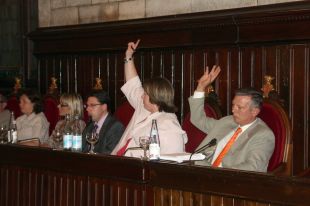 Només el PP vota a Girona en favor de comunicar a l'Estat els immigrants empadronats sense papers 