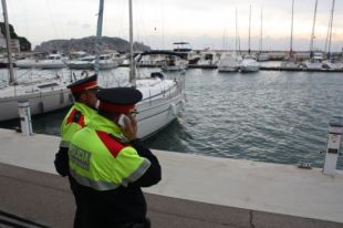 Els Mossos no troben les possibles restes de l'ultralleuger 