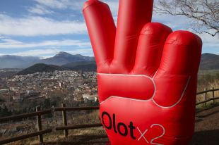 El segon 'Olotx2' omple la ciutat de gom a gom