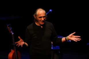 Les 'Mosques de colors' de Pau Riba i Pascal Comelade encisen Banyoles