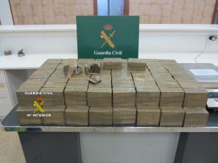 Detingut amb 178 quilos d'haixix amagats al maleter del cotxe