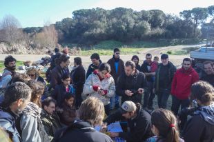 Unes 60 persones participen en una jornada naturalista d'anellament d'ocells a Cruïlles