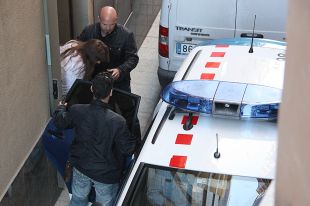 La mare dels dos nens morts a Lloret de Mar confessa el crim i el succés omple els mitjans britànics