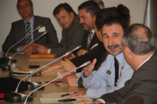 Mossos i vigilants de seguretat de Girona col·laboraran intercanviant informació 