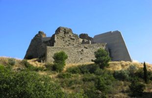 El Castell de la Trinitat de Roses, una fortalesa de costa completament rehabilitada d'aquí a sis mesos