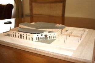 Figueres amplia el radi d'actuació del projecte de transformació de la Plaça de Braus en equipament esportiu 