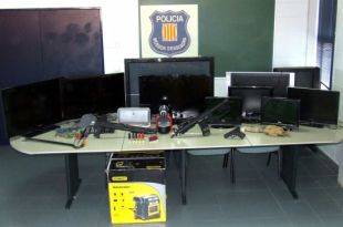 Detenen dos homes per nou robatoris amb força a cases de Torroella de Montgrí