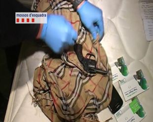 14 detinguts en relació a l'home trobat mort dins un contenidor a Empuriabrava