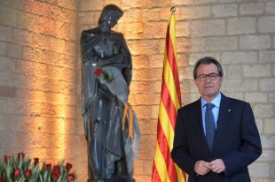 Artur Mas anima als ciutadans a sortir al carrer aquest Sant Jordi