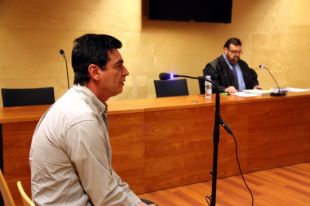 L'acusat de seduir la fillastra diu que la nena s'ho va inventar per separar-lo de la mare