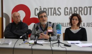 Càritas Garrotxa distribueix un 29% més de cistelles d'aliments el 2013