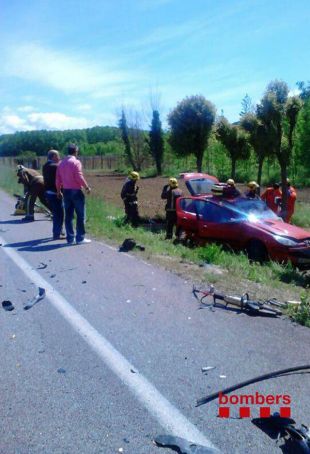 Un mort i un ferit greu en un accident amb tres vehicles implicats a Sant Feliu de Buixalleu