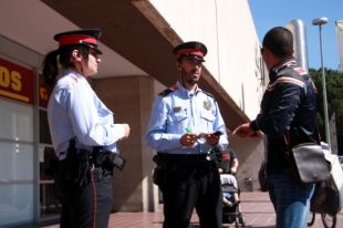Catorze detinguts en un dispositiu policial contra els robatoris de mòbils al Gironès i Pla de l'Estany 