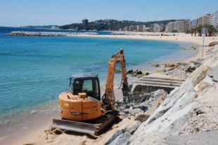 Comença la reforma de la façana marítima de Calonge