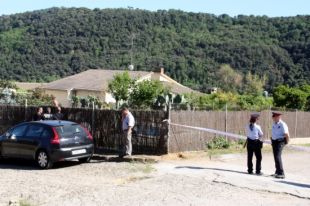Troben un home mort amb signes de violència a una casa de Sant Feliu de Buixalleu