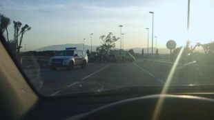 Un motorista ferit molt greu en un xoc frontal contra un cotxe a Sils