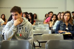 Dia de nervis i repassos d'última hora, arrenca la selectivitat a Girona