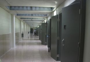 Crítiques pel tancament d'infermeria a la presó de Figueres després de la mort d'una interna