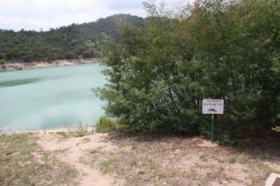 Un home begut de 30 anys mort ofegat al pantà de Darnius