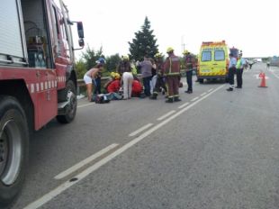 Un motorista ferit greu en una topada amb un turisme a Pedret i Marzà