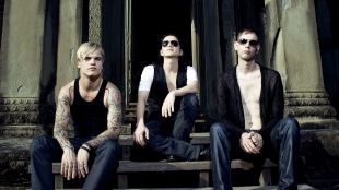 Placebo actua avui a Cap Roig després de descansar dos dies a Lloret de Mar