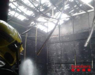 Un ferit en l'incendi a un magatzem de fruita a l'Armentera