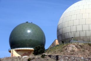 La silueta del Pení torna a tenir dues cúpules
