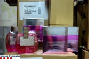 Detingut per robar 800 perfums d'un camió aparcat a l'autopista