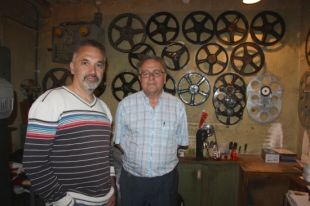 Els veïns de Ribes de Freser intenten recollir 45.000 euros per a salvar el seu cinema