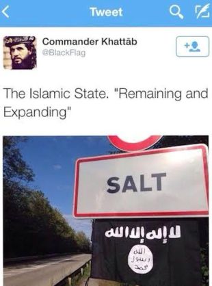 Apareix una bandera negra de l'Estat Islàmic en un cartell d'entrada a Salt