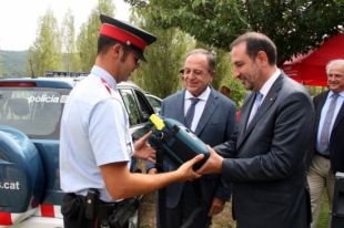Els Mossos d'Esquadra portaran desfibril·ladors a tots els cotxes patrulla
