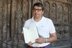 Marc Capdevila novel·la la construcció de la portalada de Ripoll i la societat de l'època