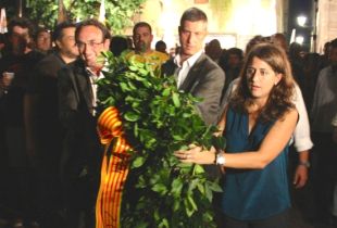 CiU i ERC es comprometen al Fossar de les Moreres a votar el 9-N
