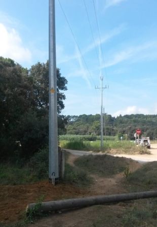 Endesa renova la línia de mitja tensió a les platges de la Fosca, Castell i Cala Estreta de Palamós