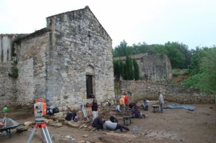 Descobreixen un cementiri medieval i restes d'un poblat ibèric a Sant Julià de Ramis