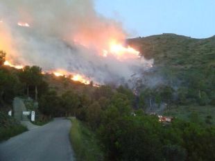 Els Bombers donen per extingit l'incendi de vegetació de Cap de Creus