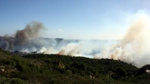 Estabilitzat l'incendi de Cala Montjoi