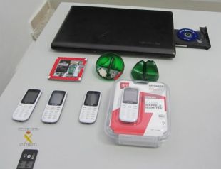 Dos detinguts a la Jonquera amb material per copiar targetes de crèdit 