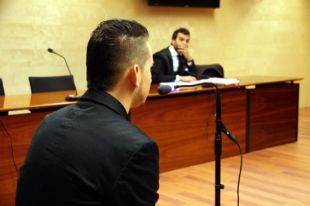 Pacten 3 anys i mig de presó per l'autor d'apunyalar un jove a l'Escola d'Hostaleria de Figueres