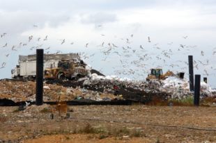 Unifiquen la recollida de residus del Baix Empordà i la gestió de la planta de Forallac