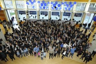 La UOC gradua 233 nous estudiants en titulacions oficials a les comarques gironines