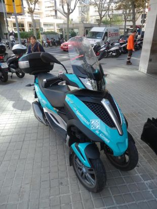 El servei de teleassistència de Girona substitueix el vehicle d'emergències per una motocicleta