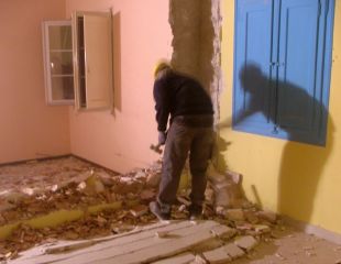 Detingut un empresari per tenir contractats treballadors amb identitats falses 