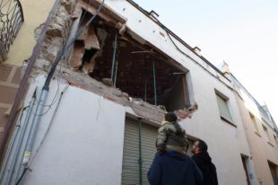 Dos dels ferits en l'explosió de Llagostera continuen estables a la Vall d'Hebron
